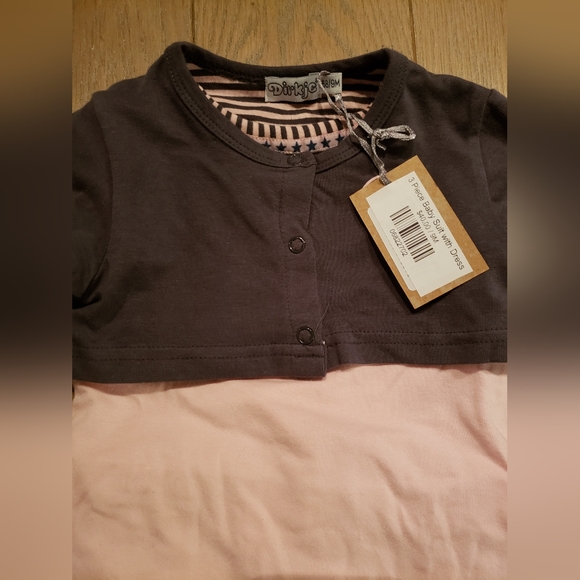 3 piece outfit 9 mos - Picture 2 of 4